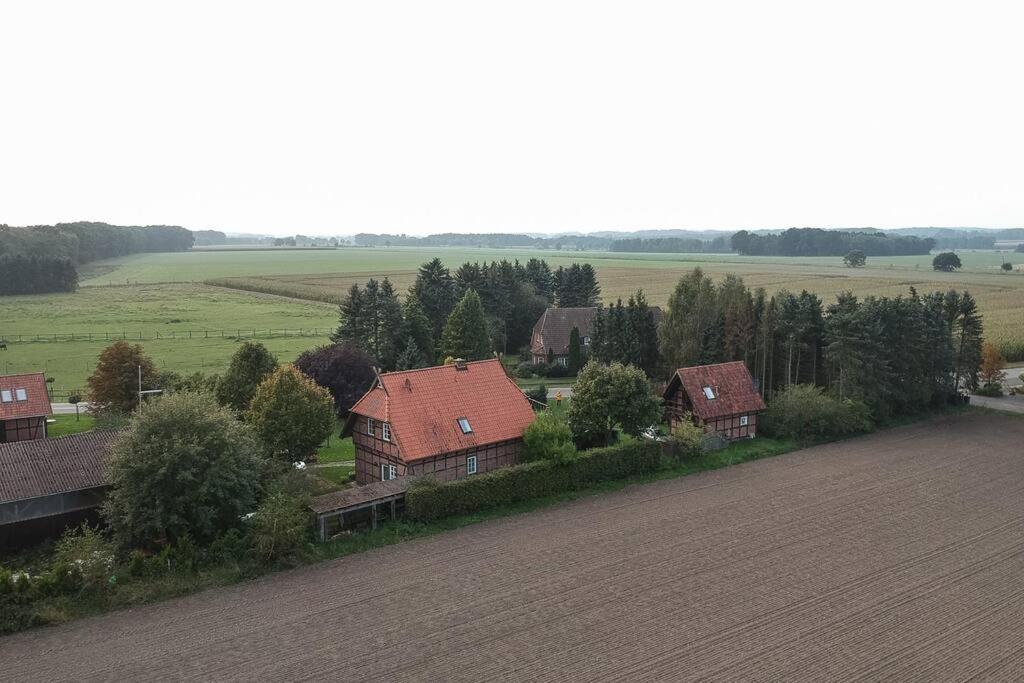 Fachwerk-Ferienhaus, Ruhe Auf Dem Land, Haustiere Willkommen, Leihfahrraeder, 24-7 Check In Kirchlinteln Dış mekan fotoğraf